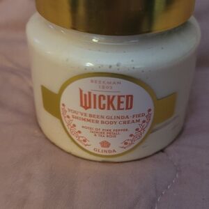 Beekman 1802 Wicked Body Cream with Gold Lid